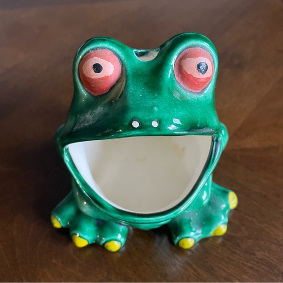 Vintage Ceramic Frog - Picture 2 of 8